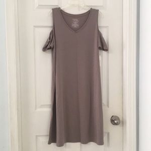 👗#10 Cold shoulder tan flare dress.
